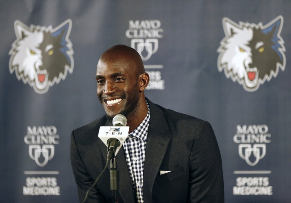 从阿尔梅里亚和埃尔切（对阵皇家马德里）丑闻，到贝蒂斯-巴萨：裁判风波再起（从阿尔梅里亚、埃尔切战皇马的丑闻到贝蒂斯对巴萨：裁判争议卷土重来）