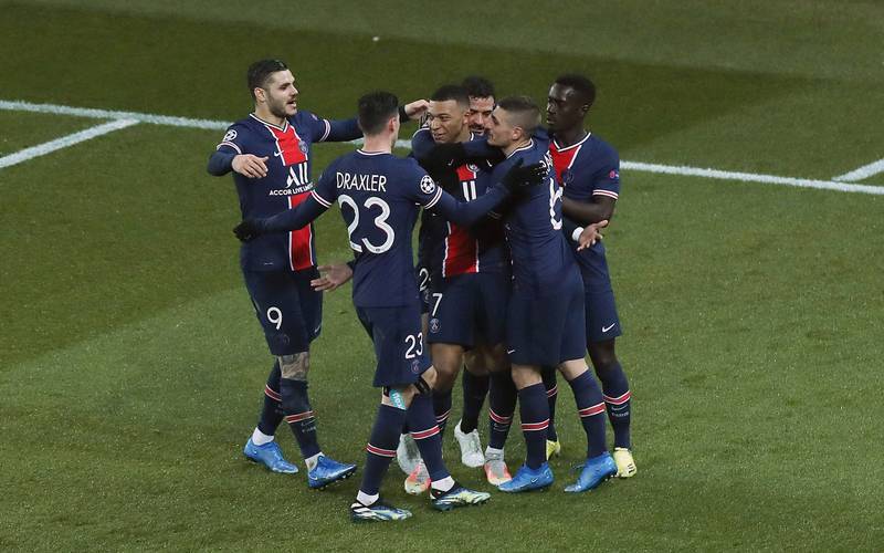 雷迪克谈社媒时代执教：球员活在评论里，保持稳定颇具挑战（雷迪克：社媒时代执教不易，球员沉浸评论致稳定更难）