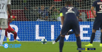 杨乐乐带儿子飞成都参加马术比赛，汪涵又缺席，沐沐露脸更像妈妈