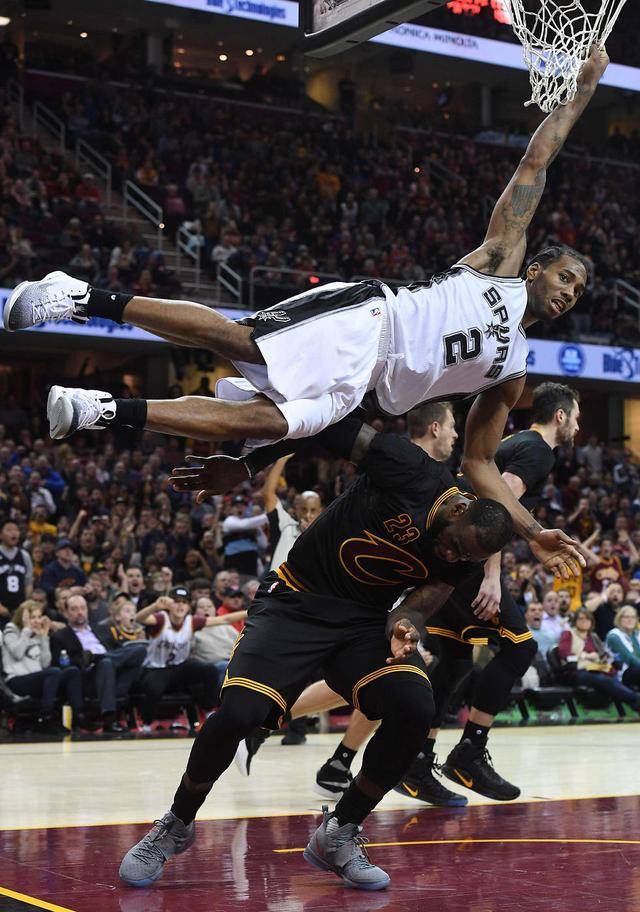 阿莫林：谢什科和马奎尔还得继续养伤，库尼亚下一场才能复出（阿莫林：谢什科、马奎尔继续伤停，库尼亚预计下轮复出）