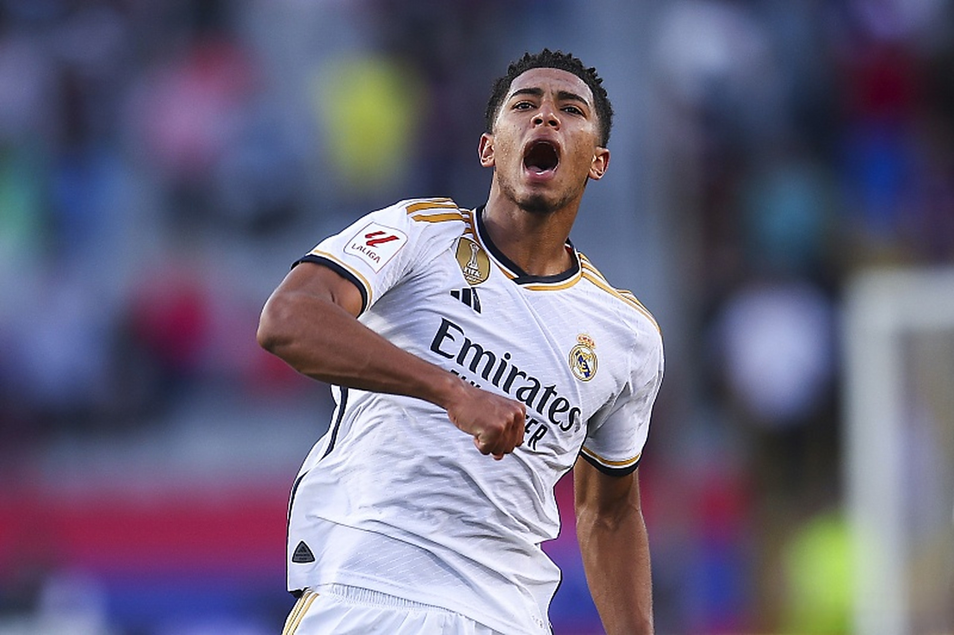 相差7.2公里，曼城全队跑动119公里，皇马跑动111.8公里（曼城全队跑动119公里领先皇马111.8公里，差距7.2公里）