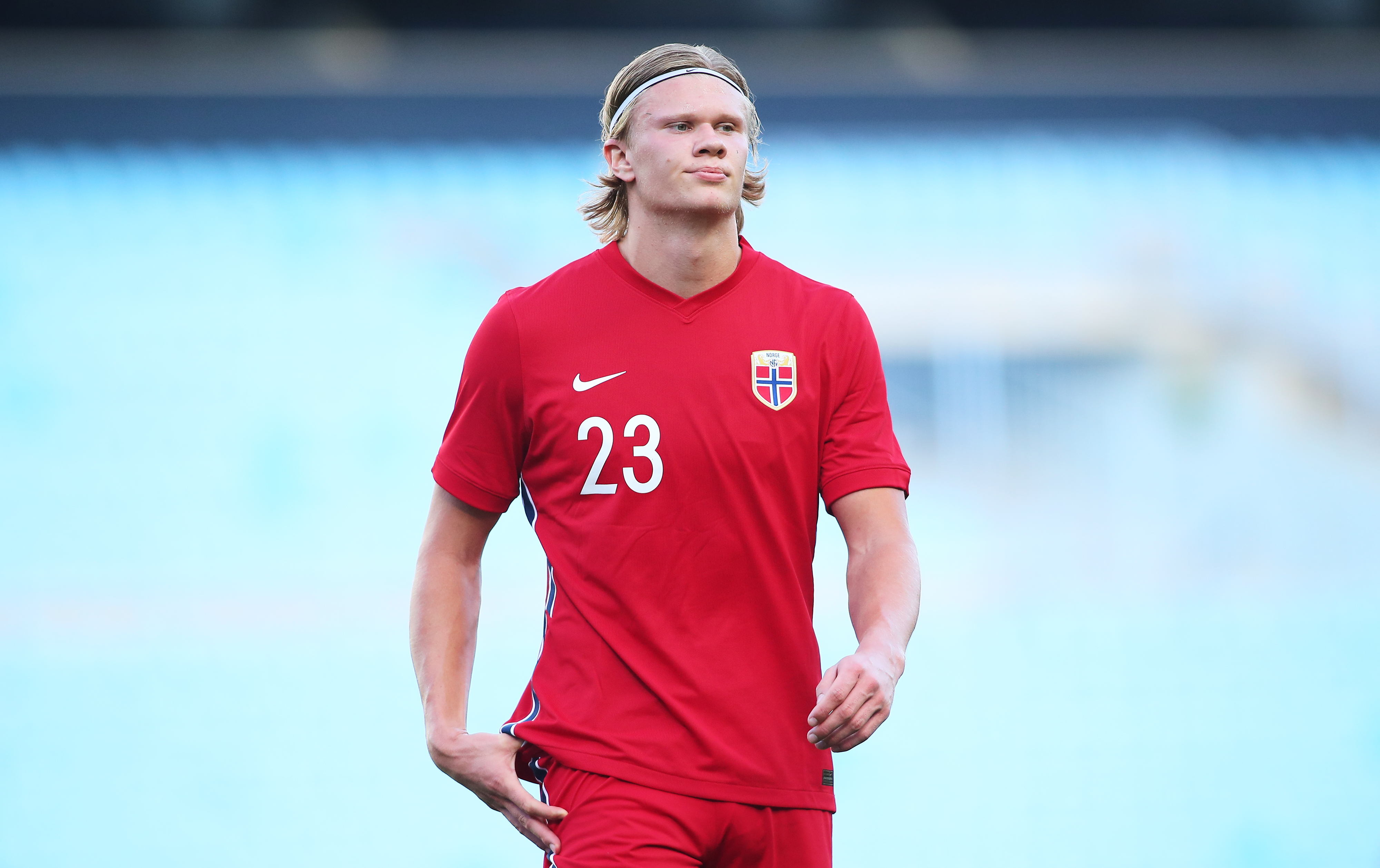 前裁判：布鲁日球员确实对什琴斯尼犯规了，但后者也存在失误（前裁判：布鲁日球员犯规属实，什琴斯尼亦有失误）